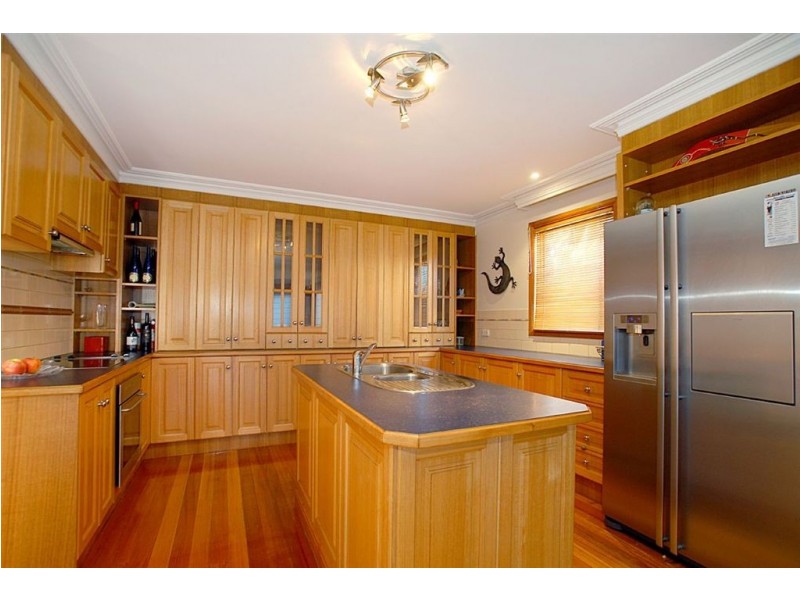 144 Nepean Highway, Seaford VIC 3198