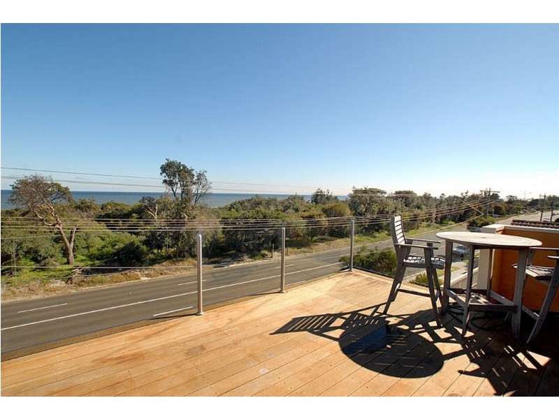 144 Nepean Highway, Seaford VIC 3198