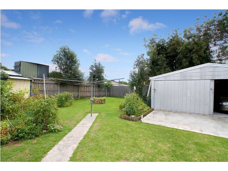 5 Burdett Street, Frankston North VIC 3200