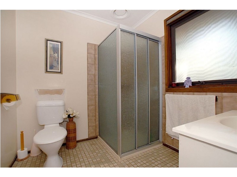4 Elisdon Drive, Seaford VIC 3198