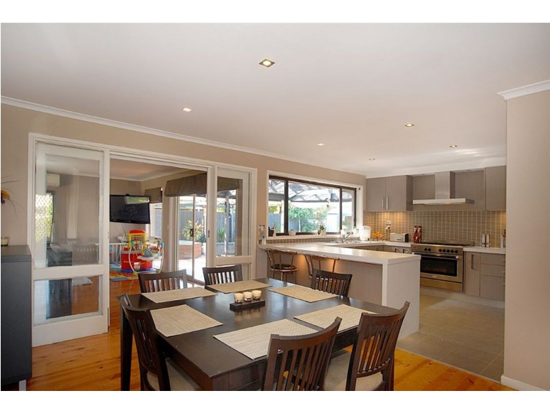 25 McBride Crescent, Seaford VIC 3198