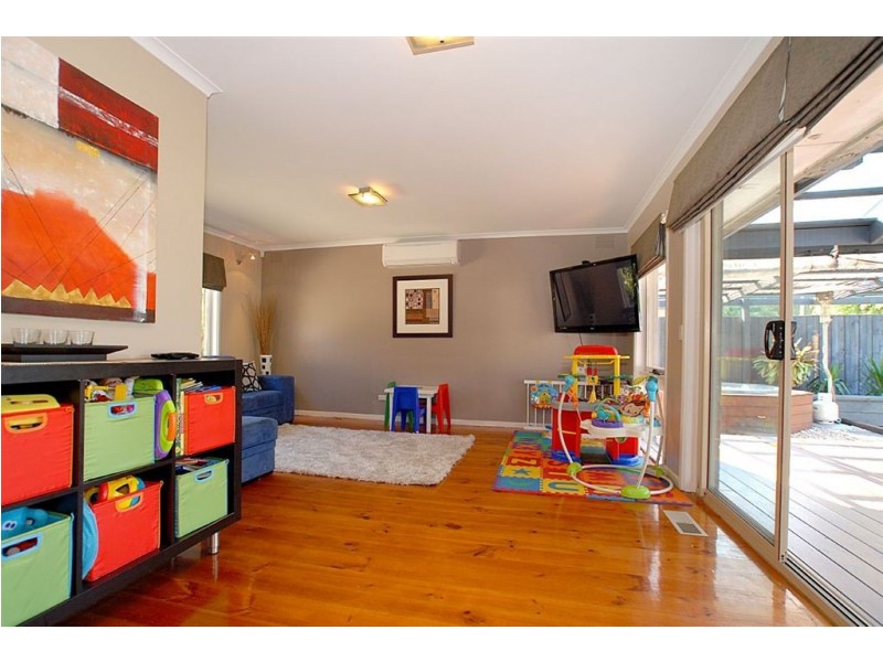 25 McBride Crescent, Seaford VIC 3198