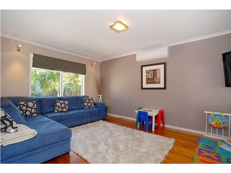 25 McBride Crescent, Seaford VIC 3198