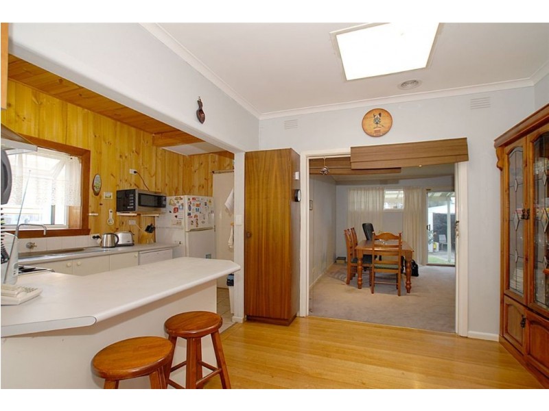 22 Rosslyn Avenue, Seaford VIC 3198