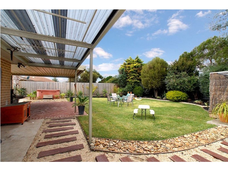 32 Maple Street, Seaford VIC 3198