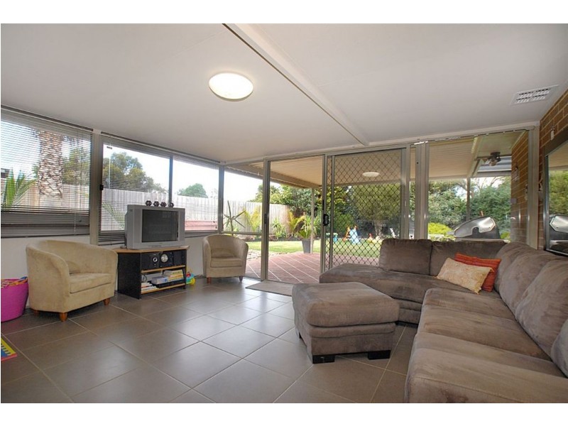 32 Maple Street, Seaford VIC 3198