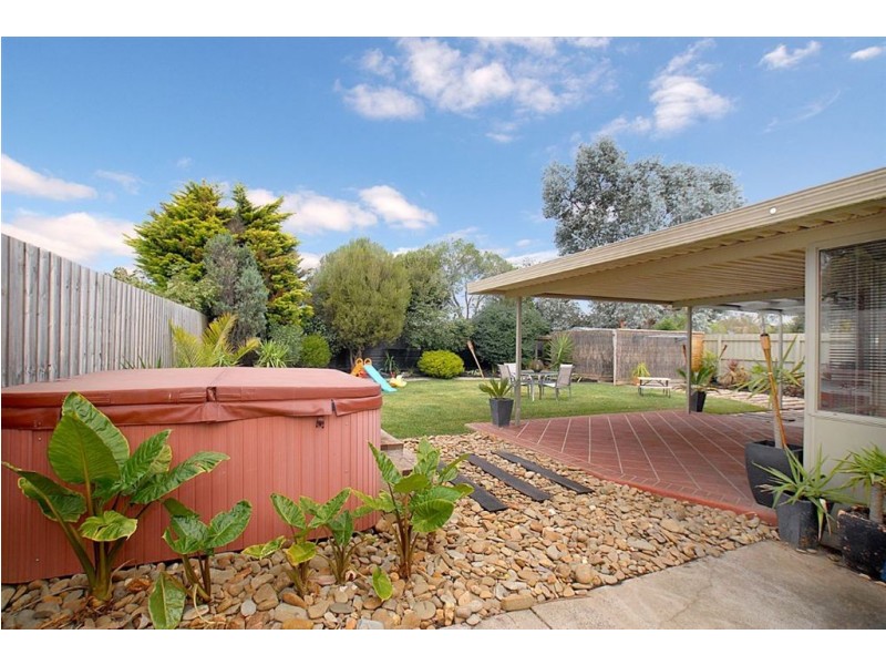 32 Maple Street, Seaford VIC 3198