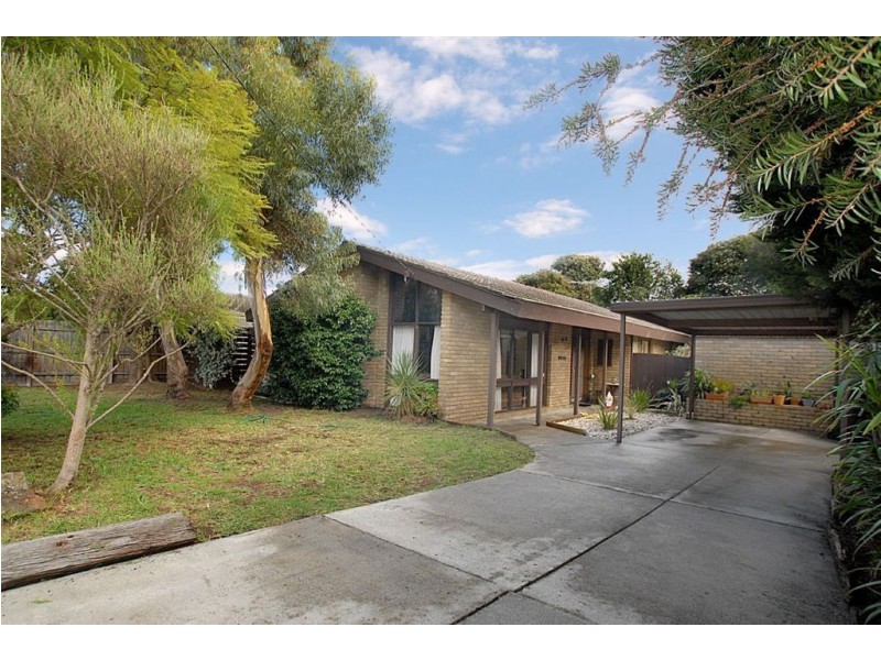 27 Henry Crescent, Seaford VIC 3198