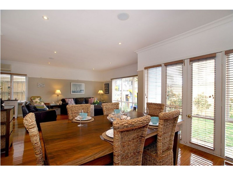 233 Nepean Highway, Seaford VIC 3198