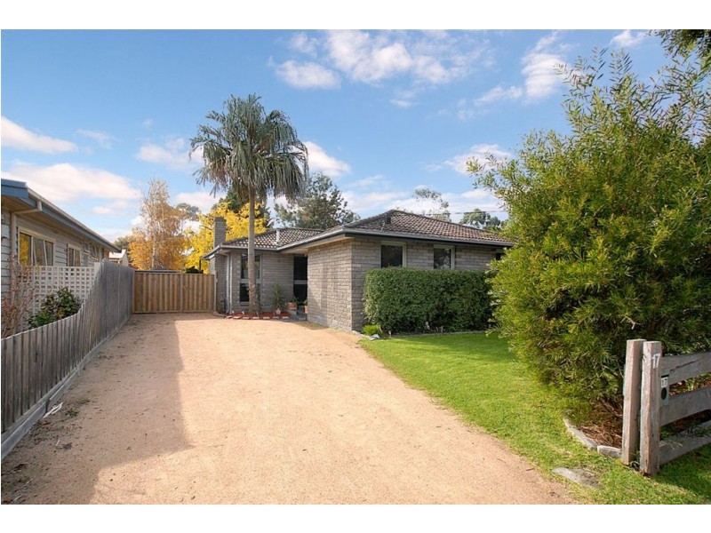 17 Wynnstay Road, Seaford VIC 3198