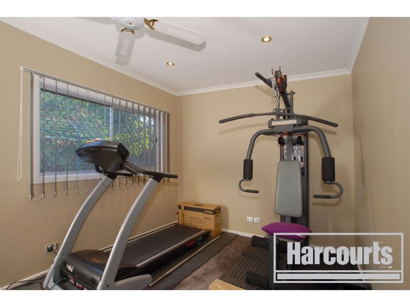 1 Spruce Court, Frankston North VIC 3200