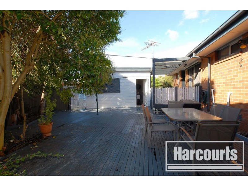 1 Spruce Court, Frankston North VIC 3200