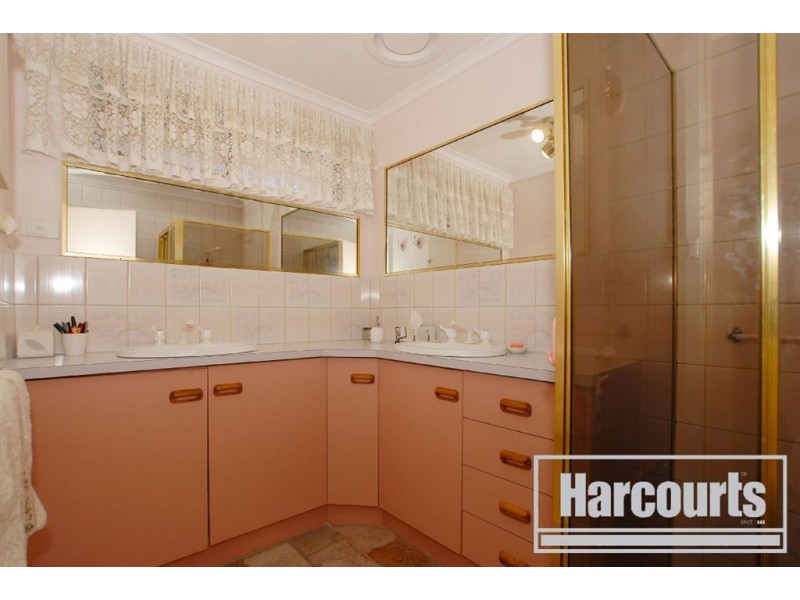 1 Spruce Court, Frankston North VIC 3200