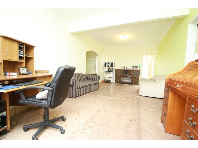 111 Rosslyn Avenue, Seaford VIC 3198