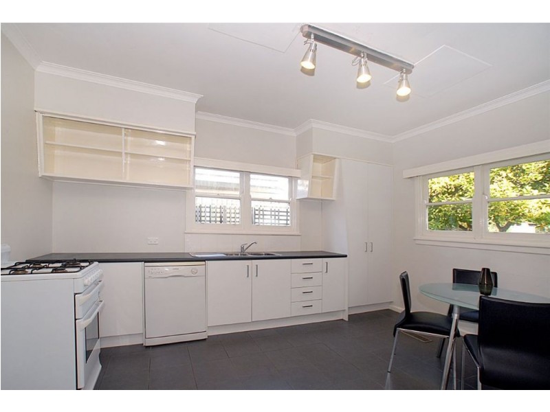 5 Bayside Grove, Seaford VIC 3198