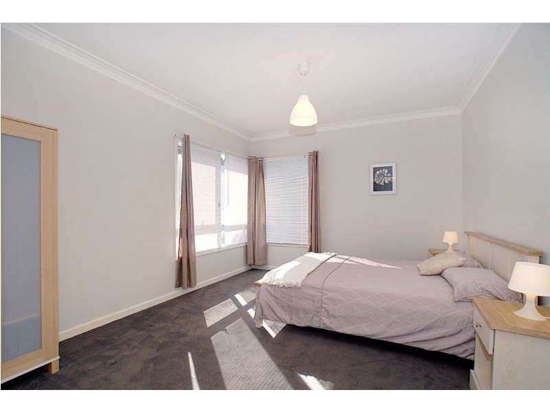 5 Bayside Grove, Seaford VIC 3198