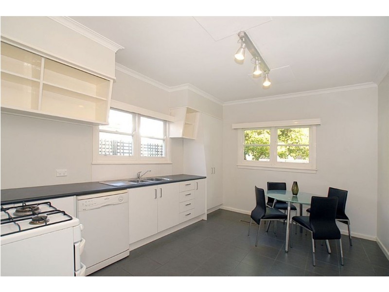 5 Bayside Grove, Seaford VIC 3198