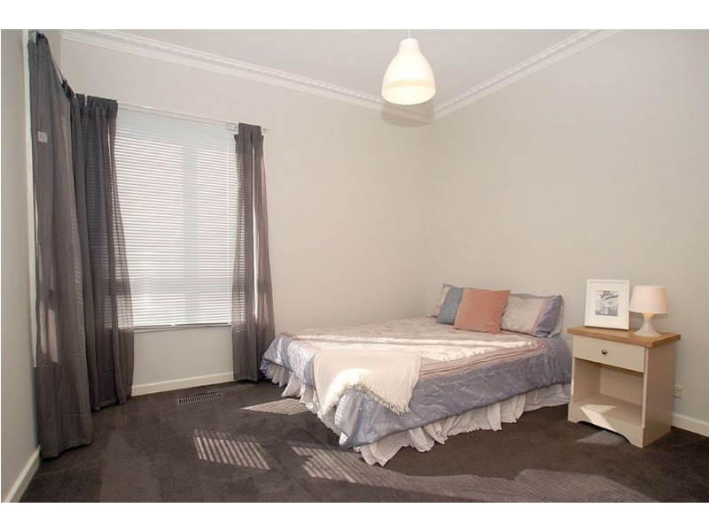 5 Bayside Grove, Seaford VIC 3198