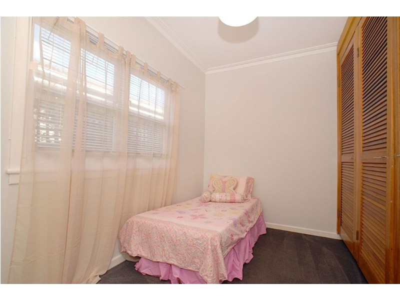 5 Bayside Grove, Seaford VIC 3198