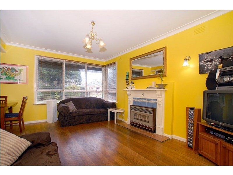 61 Rosslyn Avenue, Seaford VIC 3198