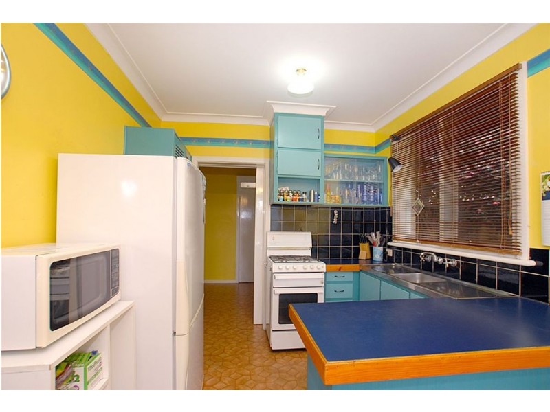 61 Rosslyn Avenue, Seaford VIC 3198