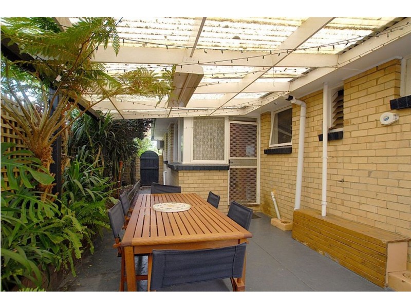 61 Rosslyn Avenue, Seaford VIC 3198