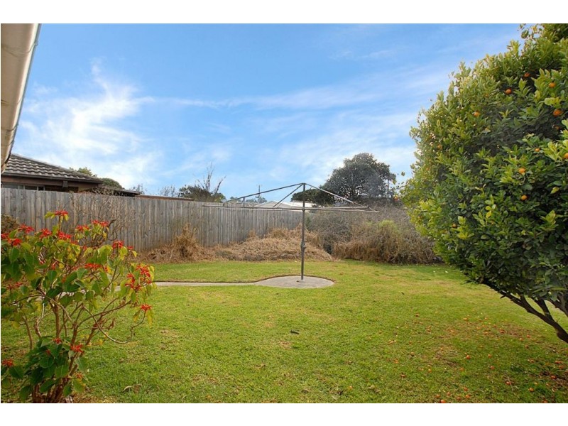 11 Hummerstone Road, Seaford VIC 3198