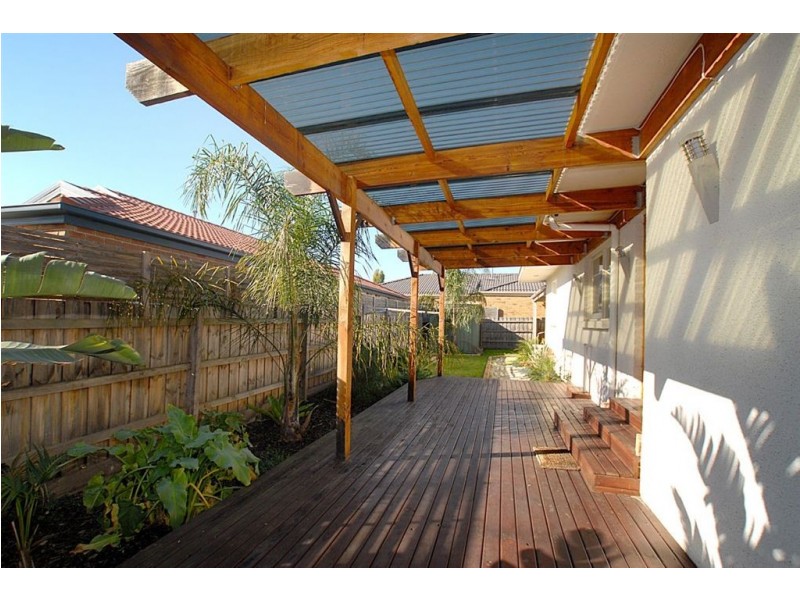 2 Barry Street, Seaford VIC 3198