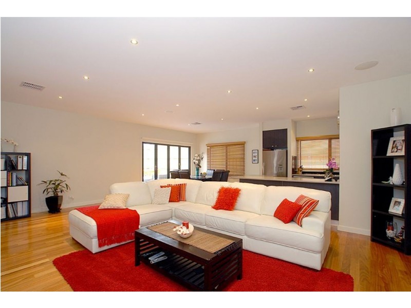 2/30 Newton Street, Seaford VIC 3198