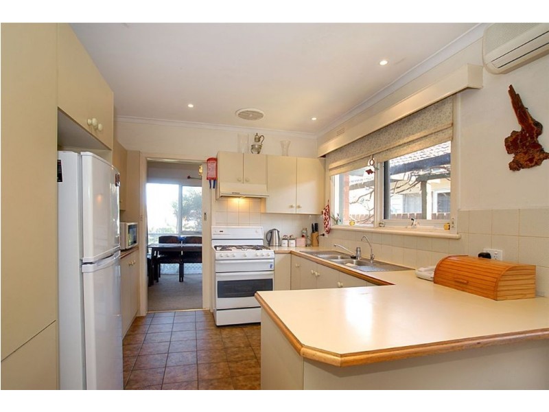 9 Mona Street, Seaford VIC 3198