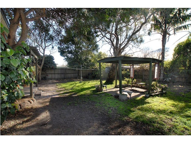 9 Mona Street, Seaford VIC 3198