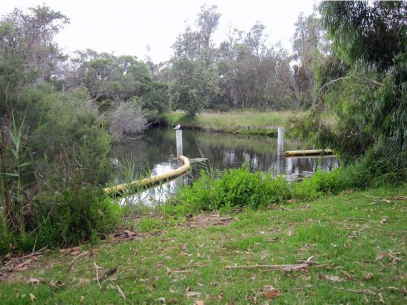 2/293-294 Nepean Highway, Seaford VIC 3198