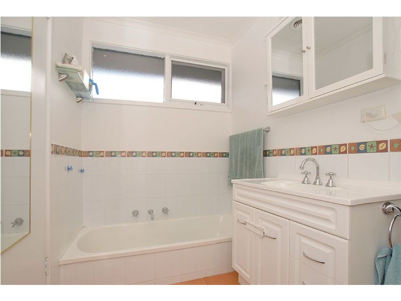 9 Ashworth Drive, Seaford VIC 3198
