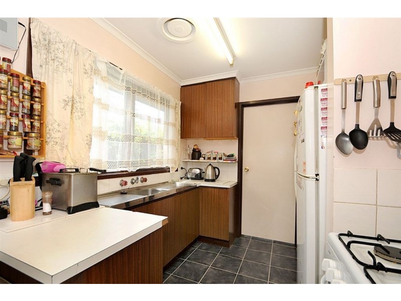 6 Sussex Crescent, Seaford VIC 3198