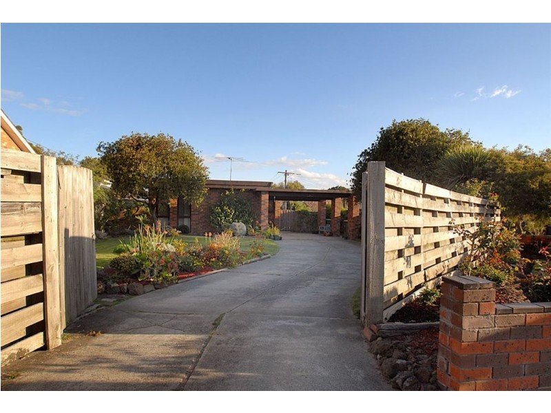 32 Centenary Street, Seaford VIC 3198
