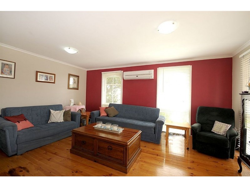 8 Ashworth Drive, Seaford VIC 3198