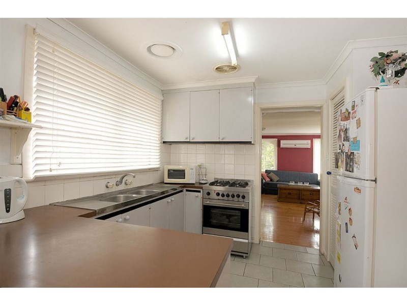 8 Ashworth Drive, Seaford VIC 3198