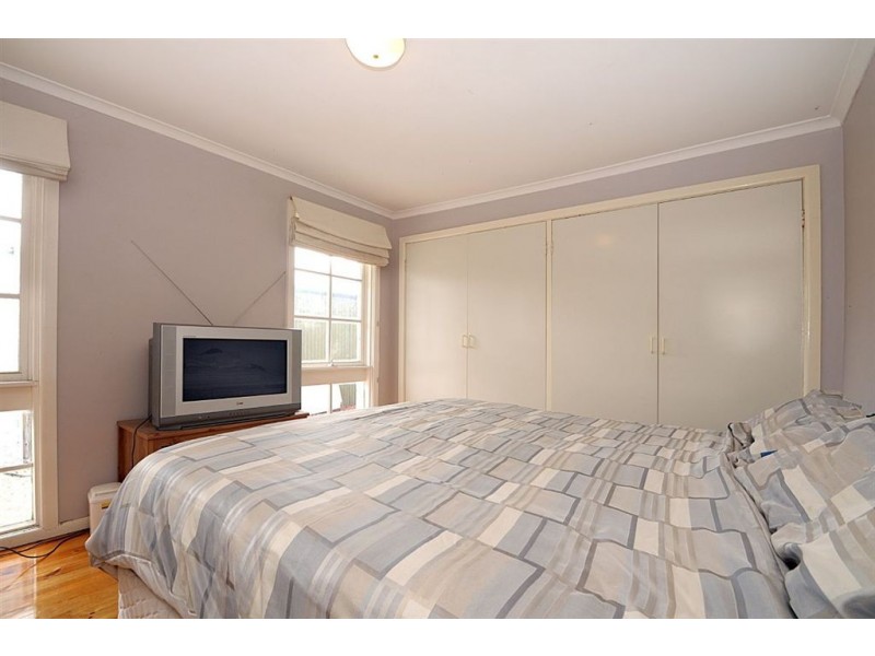 8 Ashworth Drive, Seaford VIC 3198