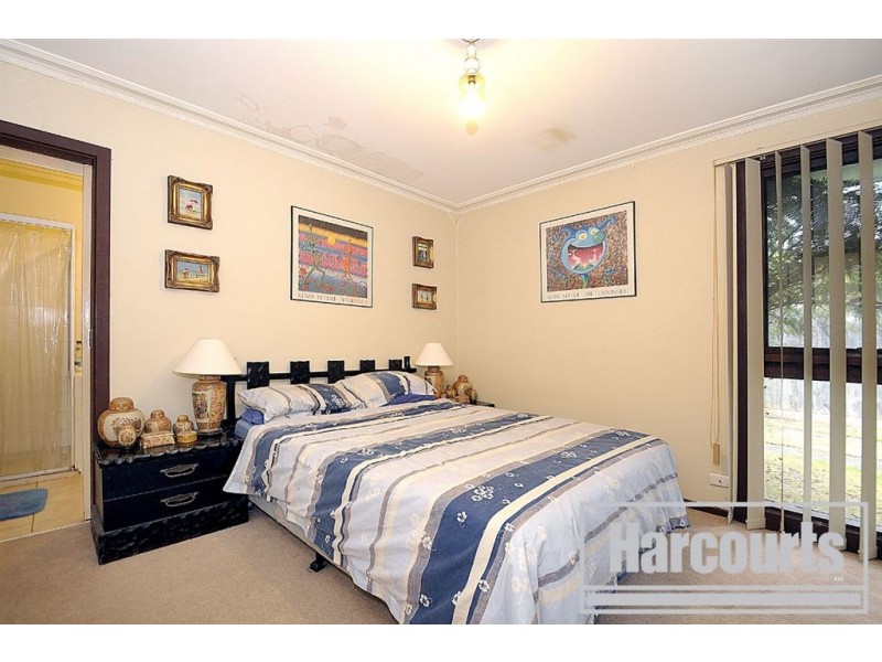 80 Silvertop Crescent, Frankston North VIC 3200