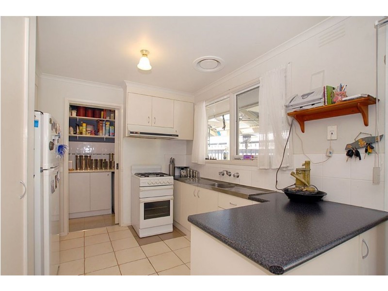 4 Lucas Crescent, Seaford VIC 3198