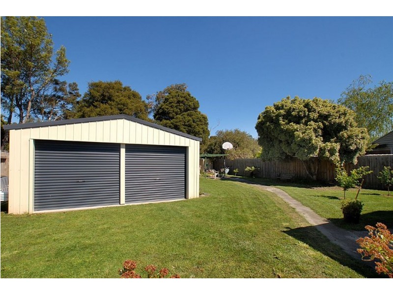 4 Lucas Crescent, Seaford VIC 3198