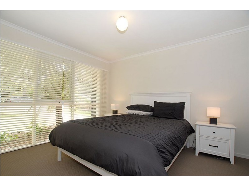 70 Hallifax Street, Seaford VIC 3198