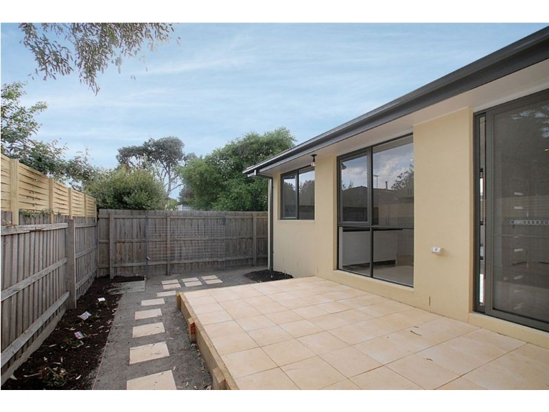 2/6 Charles Street, Seaford VIC 3198
