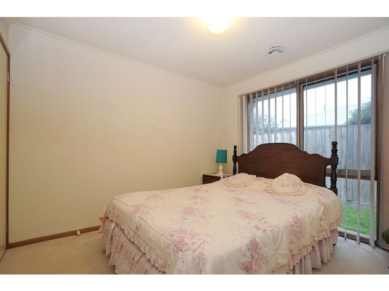 19 Erwin Drive, Seaford VIC 3198