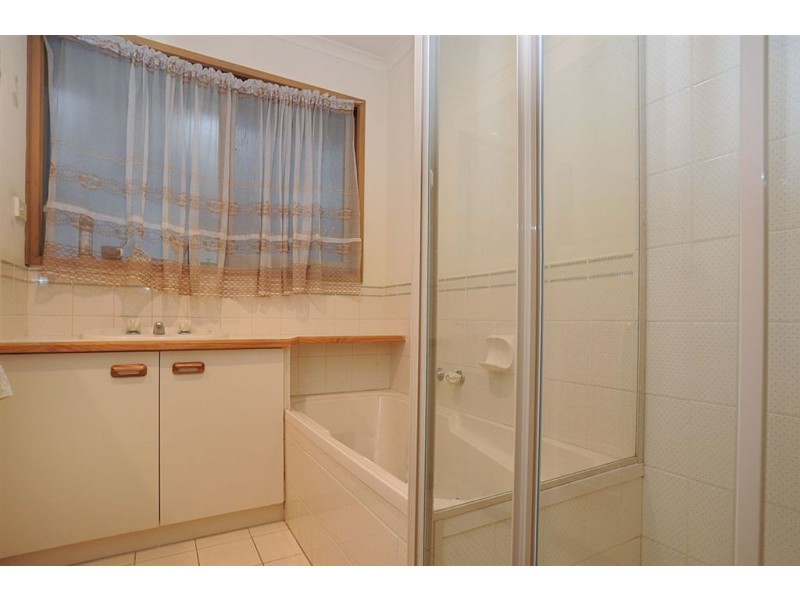 19 Erwin Drive, Seaford VIC 3198