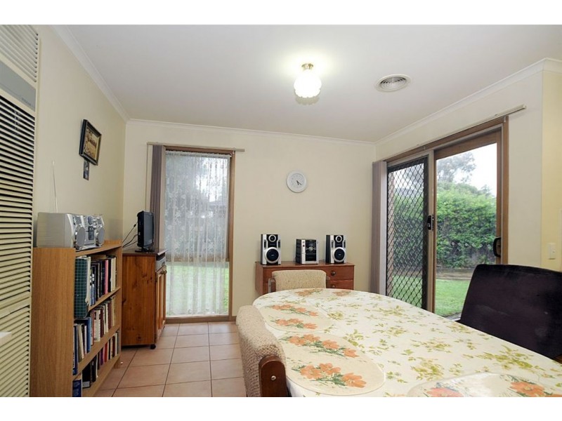 19 Erwin Drive, Seaford VIC 3198