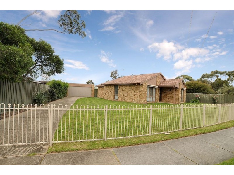 19 Erwin Drive, Seaford VIC 3198