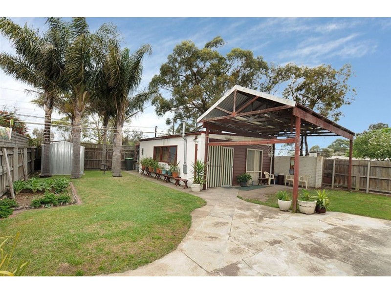 39 Bayside Grove, Seaford VIC 3198
