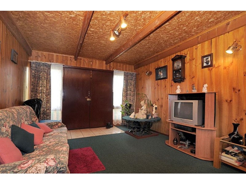 39 Bayside Grove, Seaford VIC 3198