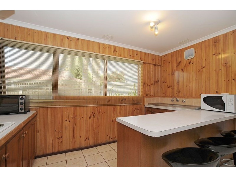 39 Bayside Grove, Seaford VIC 3198